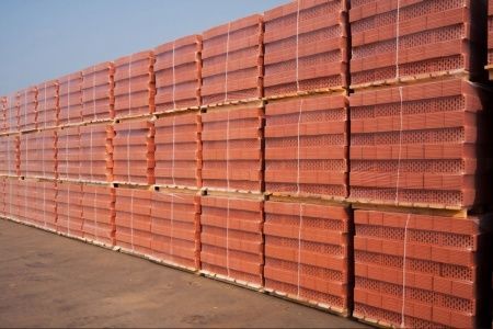 Как хранить кирпич?